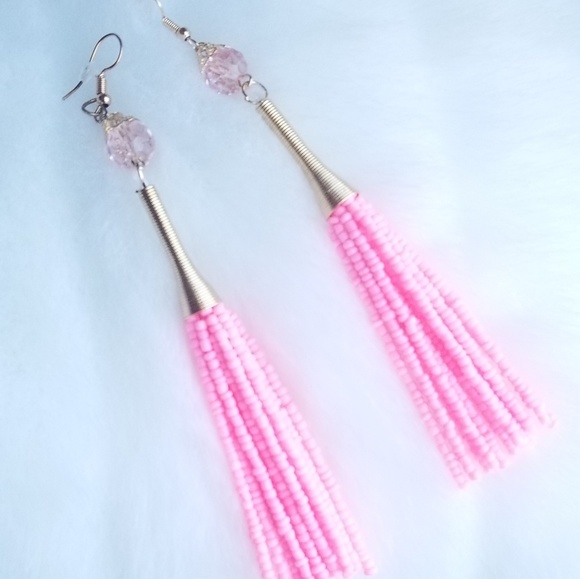 Jewelry - Pink bead fringe earrings